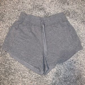 LuLu Shorts Size 4